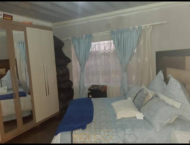 2 BEDROOM HOUSE FOR SALE IN SOSHANGUVE T